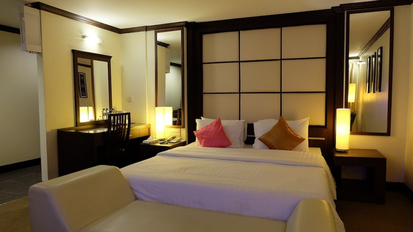 Imagen de la habitación del Hotel Grand Business Inn. Foto 15