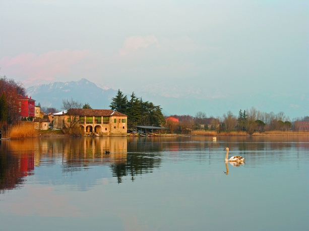 Imagen de los exteriores del Hotel Grand Cadenabbia. Foto 5