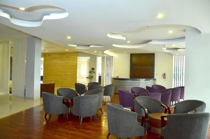 Imagen de los interiores del Hotel Grand Cakra. Foto 9