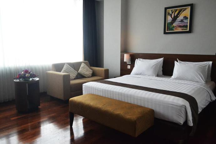 Imagen de la habitación del Hotel Grand Cakra. Foto 5