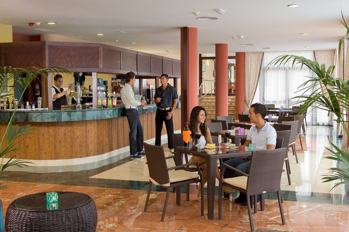 Imagen del bar/restaurante del Hotel Grand Callao. Foto 4