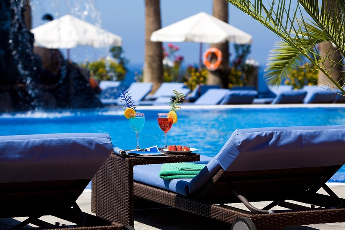 Imagen de la piscina del Hotel Grand Callao. Foto 9