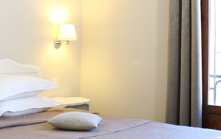 Imagen de la habitación del Hotel Grand, Calvi. Foto 7