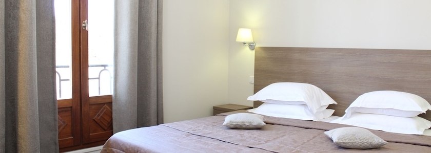 Imagen de la habitación del Hotel Grand, Calvi. Foto 8