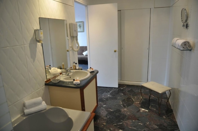 Imagen de la habitación del Hotel Grand, Calvi. Foto 13