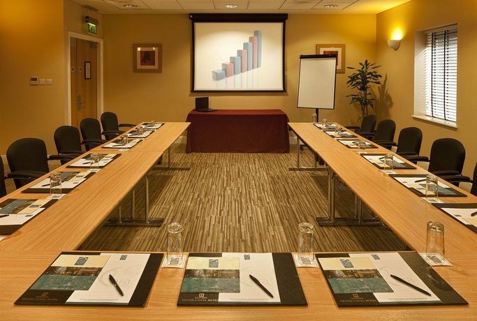 Imagen de los interiores del Hotel Grand Canal Dublin. Foto 10