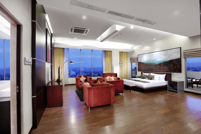 Imagen de la habitación del Hotel Grand Candi. Foto 13