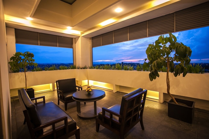 Imagen de la habitación del Hotel Grand Candi. Foto 16