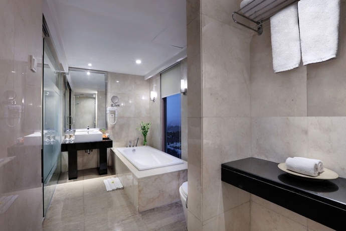 Imagen de la habitación del Hotel Grand Candi. Foto 18