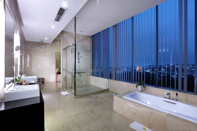 Imagen de la habitación del Hotel Grand Candi. Foto 19
