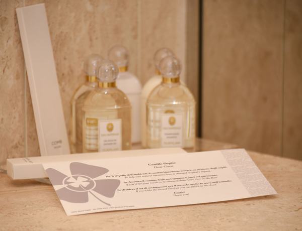 Imagen de la habitación del Hotel Grand Cannigione. Foto 16