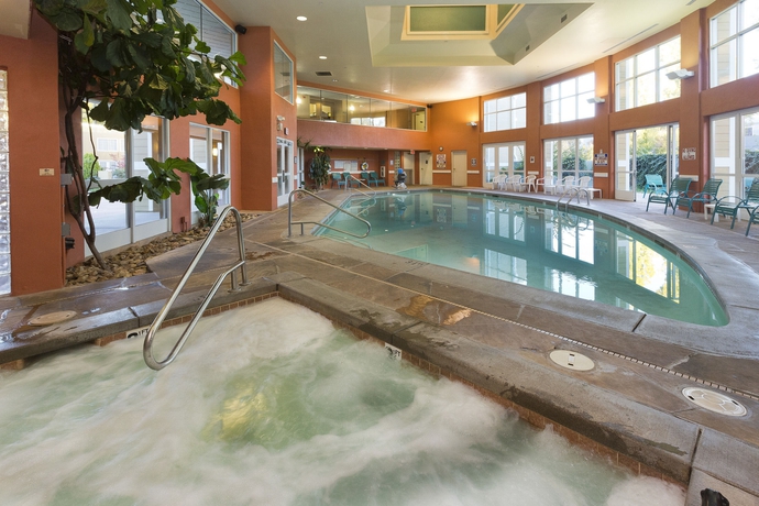 Imagen de la piscina del Hotel Grand Canyon Railway. Foto 13