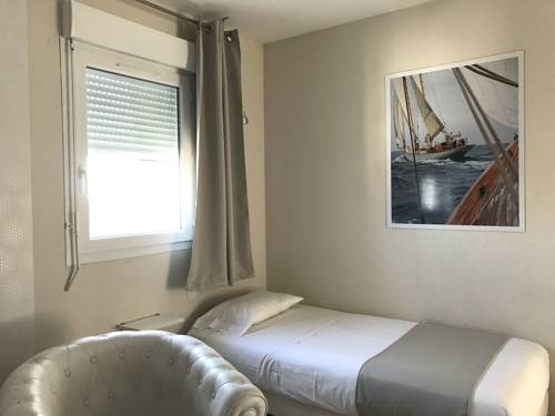 Imagen de la habitación del Hotel Grand Cap. Foto 8