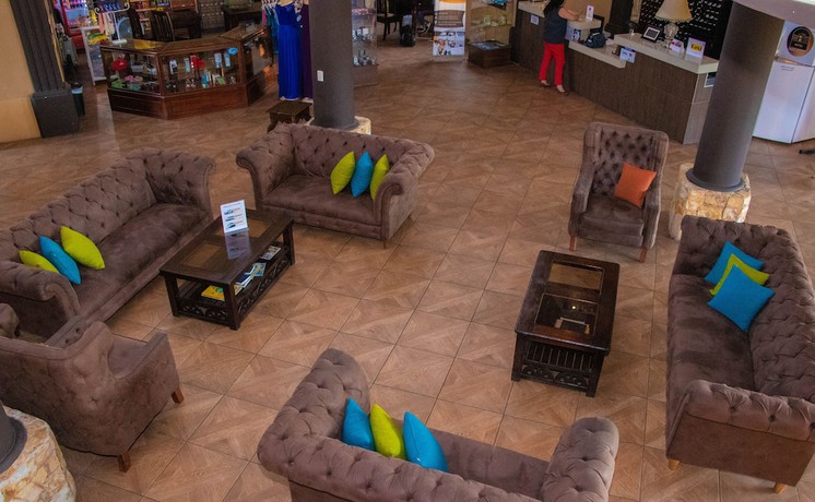 Imagen de los interiores del Hotel Grand Caporal. Foto 20