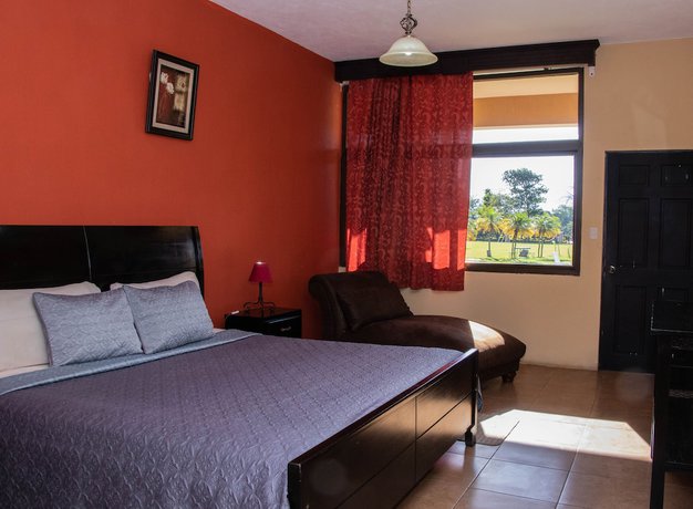 Imagen de la habitación del Hotel Grand Caporal. Foto 4