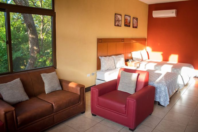 Imagen de la habitación del Hotel Grand Caporal. Foto 5