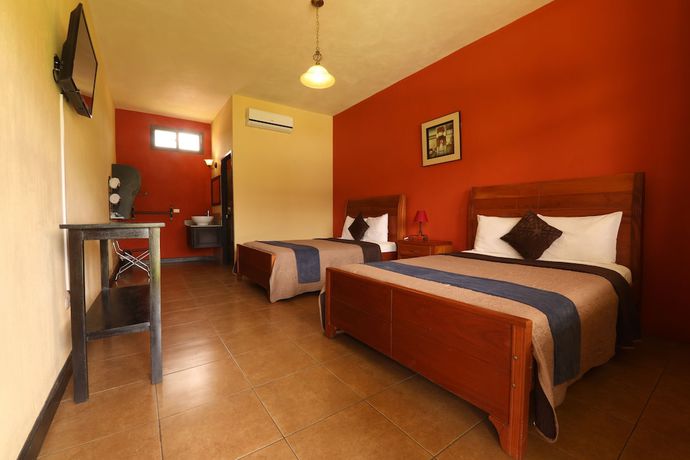 Imagen de la habitación del Hotel Grand Caporal. Foto 6