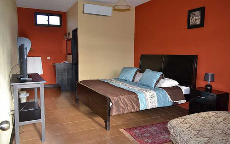 Imagen de la habitación del Hotel Grand Caporal. Foto 14