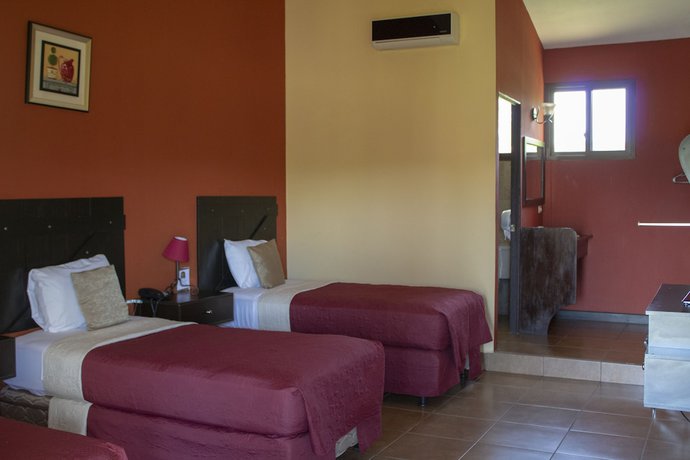 Imagen de la habitación del Hotel Grand Caporal. Foto 18