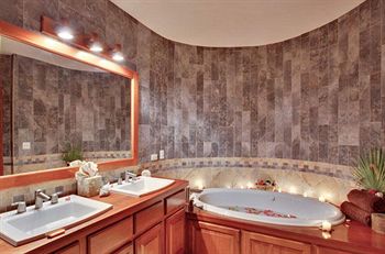 Imagen de la habitación del Hotel Grand Caribe Belize. Foto 3