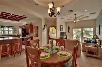 Imagen de la habitación del Hotel Grand Caribe Belize. Foto 5