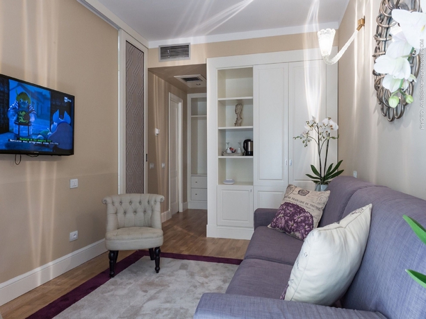 Imagen de los interiores del Hotel Grand Cavour. Foto 6