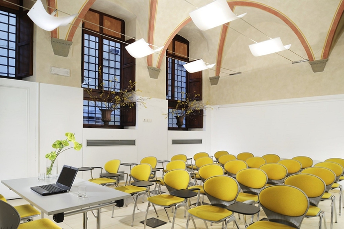 Imagen de los interiores del Hotel Grand Cavour. Foto 9