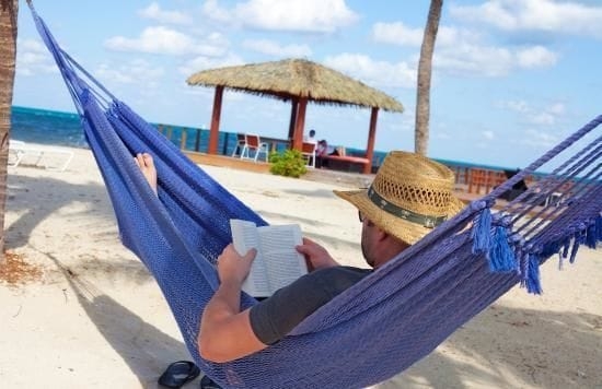 Imagen de los exteriores del Hotel Grand Caymanian Resort. Foto 9