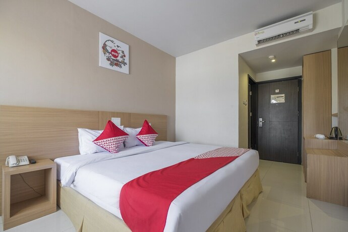 Imagen de la habitación del Hotel Grand Celino. Foto 8
