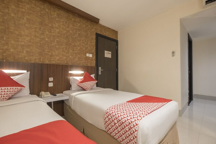 Imagen de la habitación del Hotel Grand Celino. Foto 12