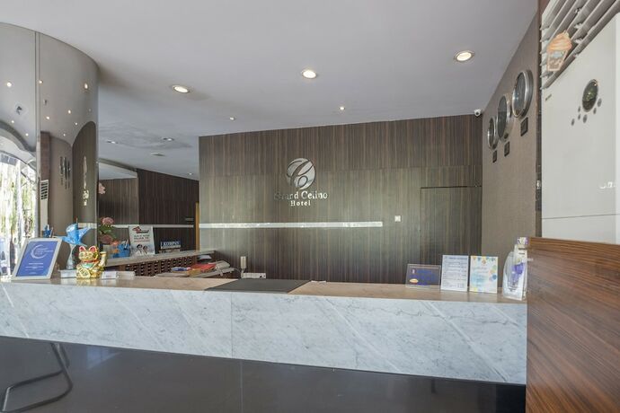 Imagen de los interiores del Hotel Grand Celino. Foto 16