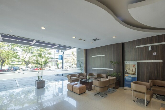 Imagen de los interiores del Hotel Grand Celino. Foto 19