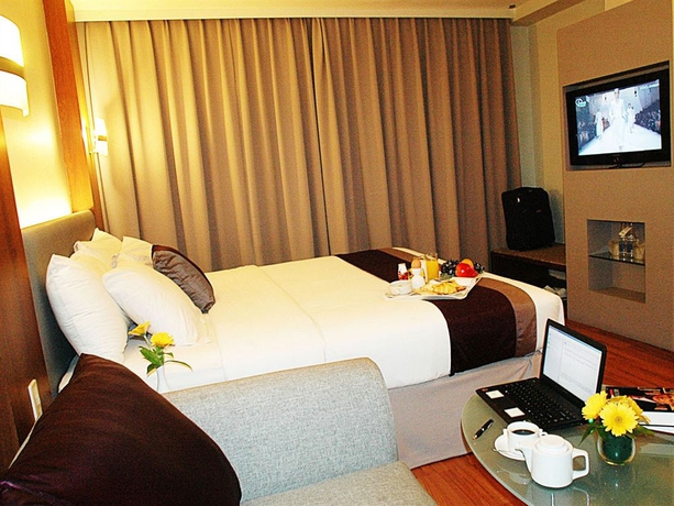 Imagen de la habitación del Hotel Grand Cemara. Foto 9