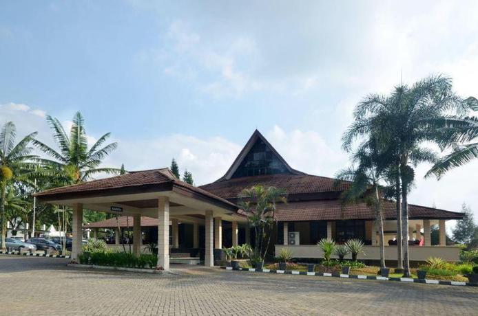 Imagen general del Hotel Grand Cempaka Resort Powered By Archipelago. Foto 13