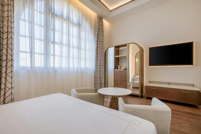 Imagen de la habitación del Hotel Grand Centenari, Valencia, Autograph Collection. Foto 9