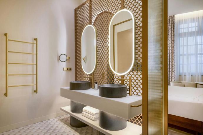 Imagen de la habitación del Hotel Grand Centenari, Valencia, Autograph Collection. Foto 14