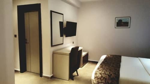 Imagen de la habitación del Hotel Grand Central, Conakry. Foto 7