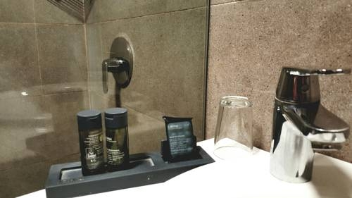 Imagen de la habitación del Hotel Grand Central, Conakry. Foto 8