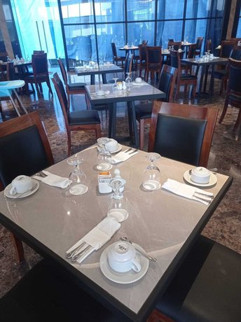 Imagen del bar/restaurante del Hotel Grand Central Premier. Foto 7