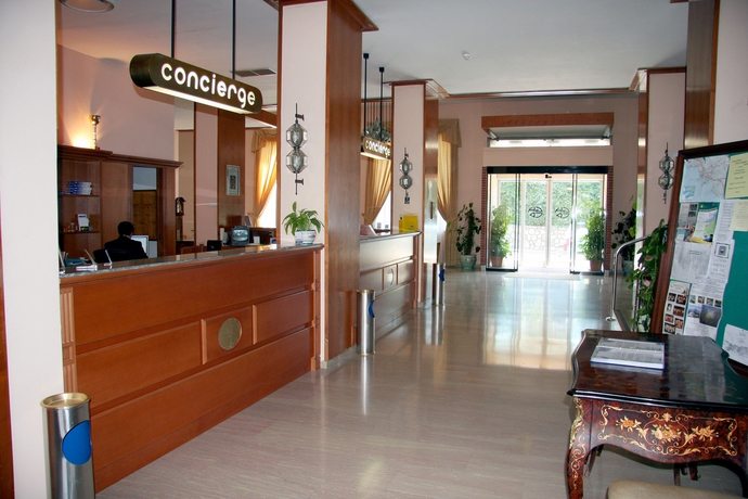 Imagen de los interiores del Hotel Grand Cesare Augusto. Foto 7