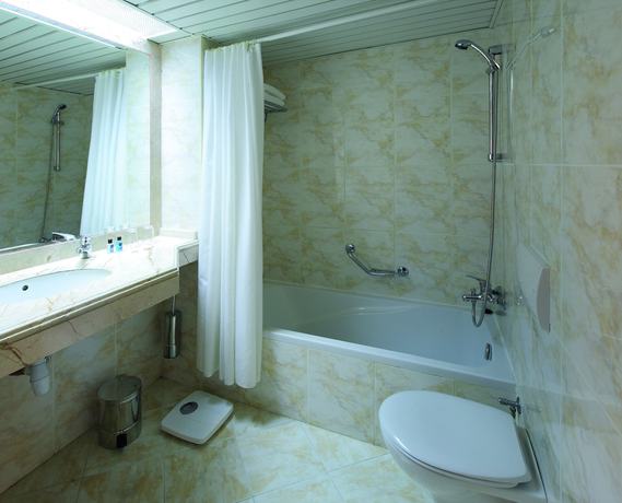 Imagen de la habitación del Hotel Grand Cettia. Foto 5