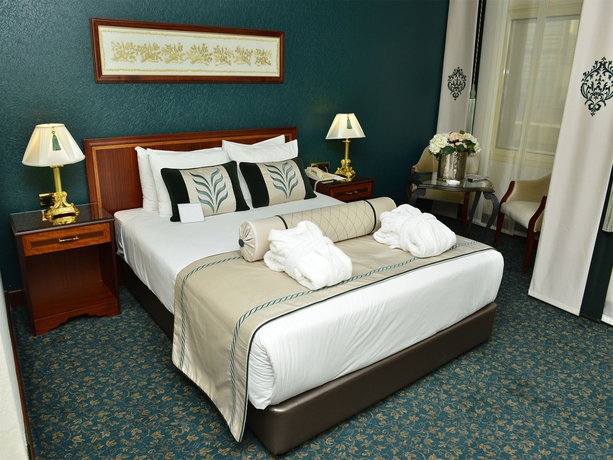 Imagen de la habitación del Hotel Grand Cevahir and Convention Center. Foto 7