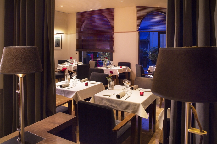 Imagen del bar/restaurante del Hotel Grand Champs-Élysées. Foto 2