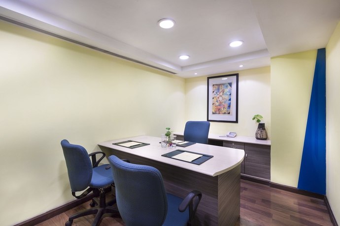 Imagen de los interiores del Hotel Grand Chennai By Grt Hotels. Foto 11
