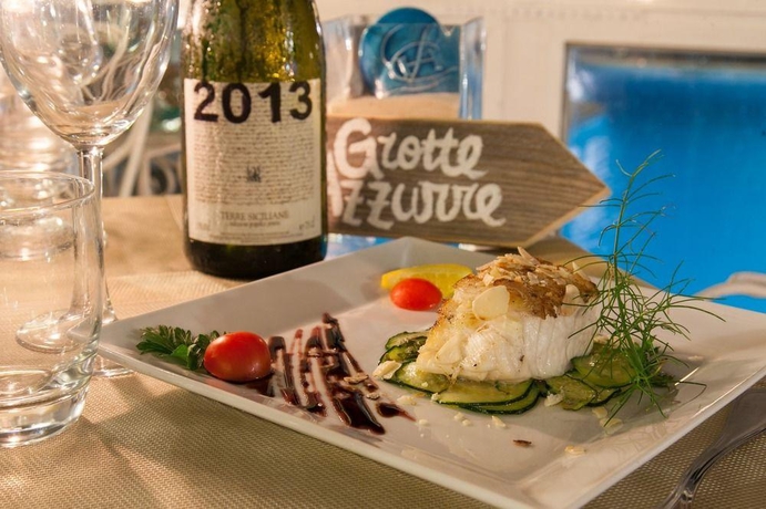 Imagen general del Hotel Grand Chiaia di Luna. Foto 9