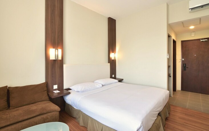 Imagen de la habitación del Hotel Grand Cikarang. Foto 30