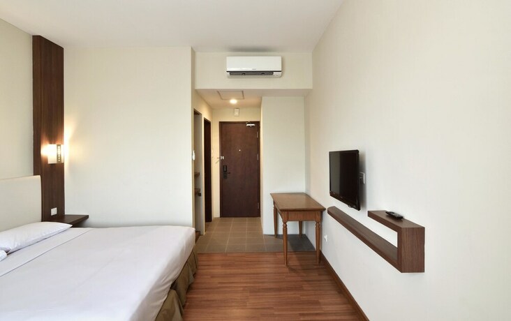 Imagen de la habitación del Hotel Grand Cikarang. Foto 32