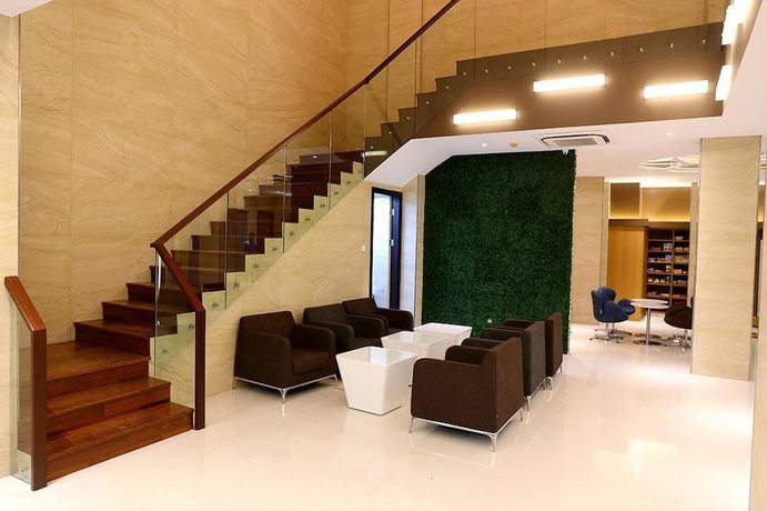 Imagen de los interiores del Hotel Grand Citihub At Panakkukang. Foto 19