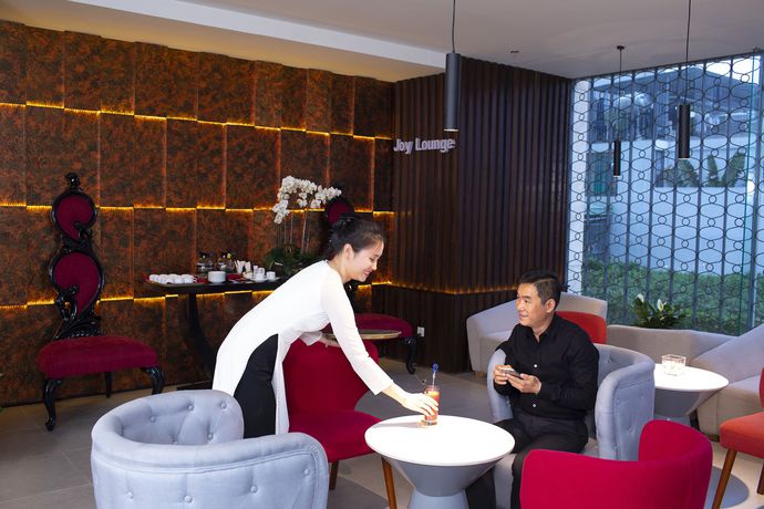 Imagen de los interiores del Hotel Grand Citiview Da Nang. Foto 10