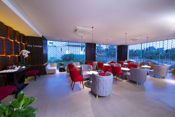Imagen de los interiores del Hotel Grand Citiview Da Nang. Foto 14